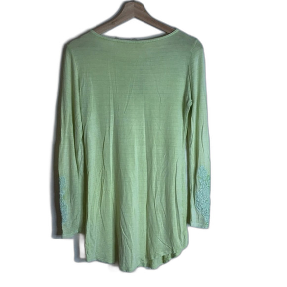 Soft surroundings ladies slight sheer lightweight long sleeve top size medium - Picture 10 of 11